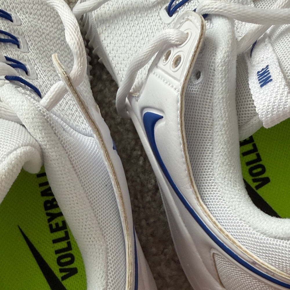 Nike White and Blue Athletic Shoes - Picture 6 of 6